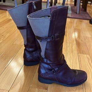Teva Women’s Boots, burgundy, sz 7